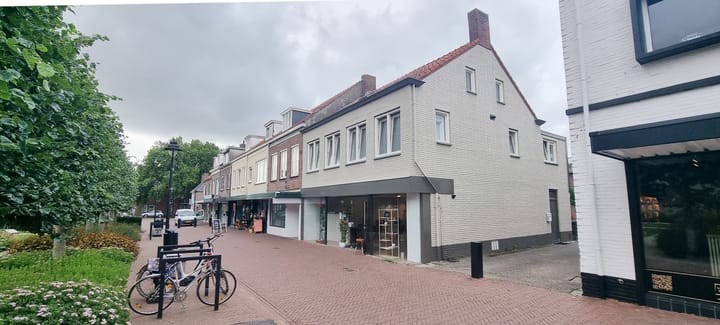 Photo 1 of Burgemeester Erasmusstraat 2-A