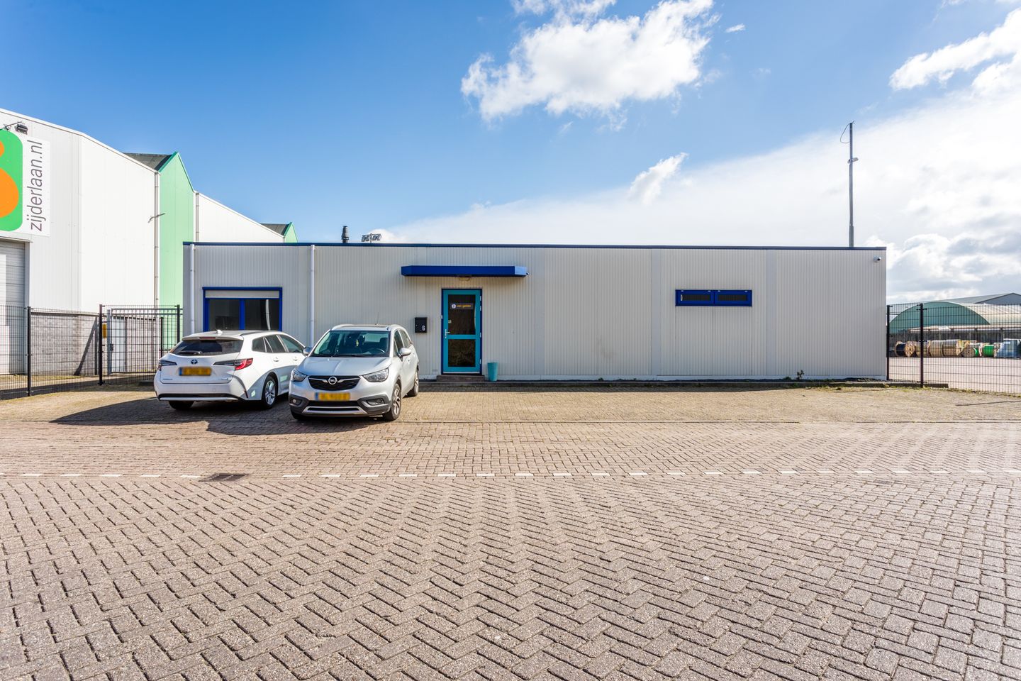 Bekijk foto 1 van Warwickstraat 6
