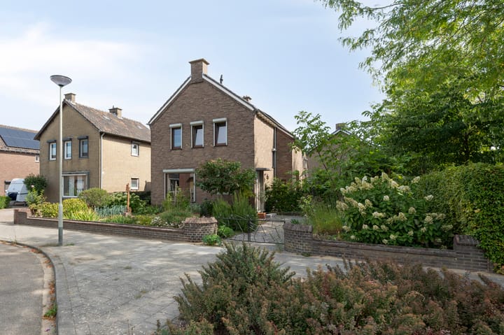 Foto 2 van Achter de Hoven 33