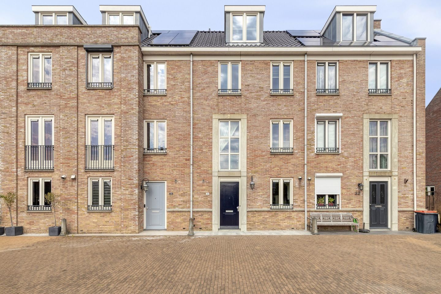 Photo 1 of Landvoogdes 31