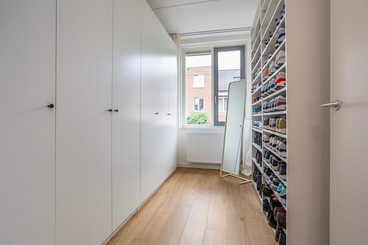 Foto 14 van Roentgenstraat 81