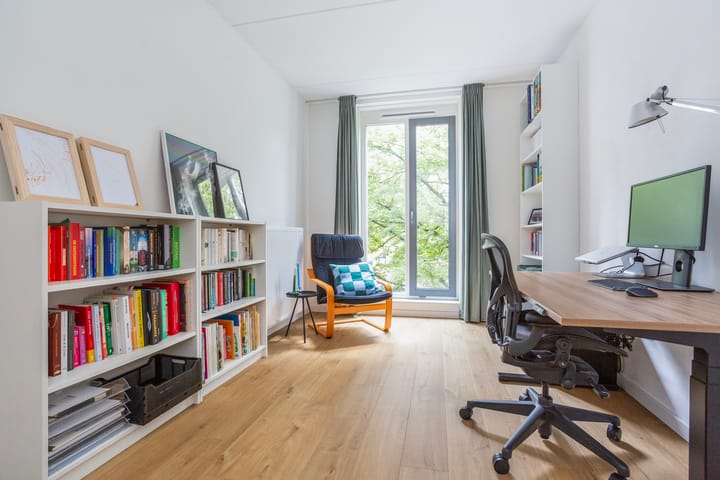 Foto 17 van Roentgenstraat 81