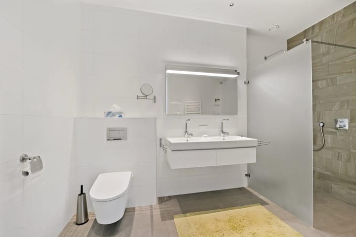 Photo 34 of Oostduinplein 243