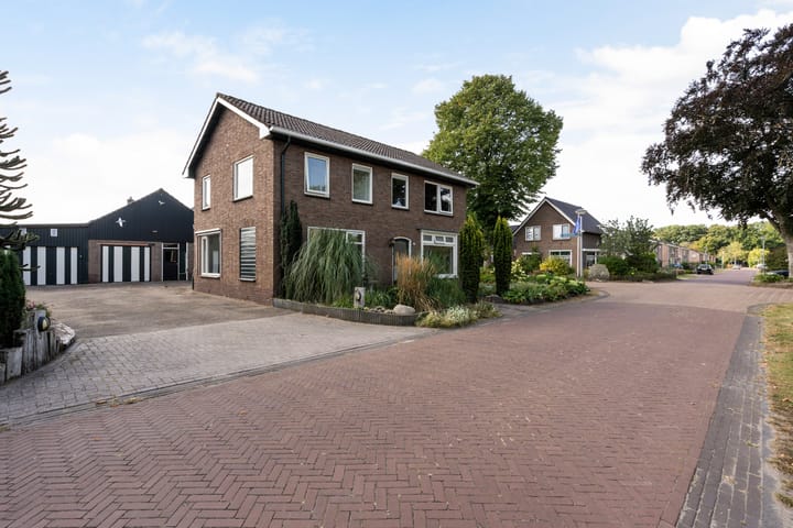 Foto 29 van Langeveldstraat 7