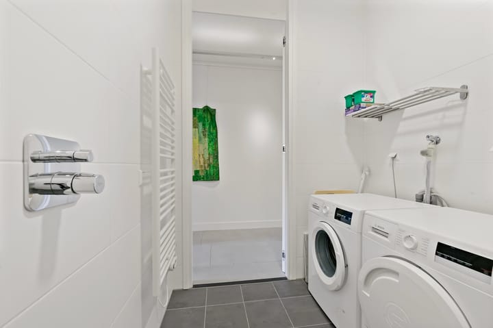 Photo 39 of Oostduinplein 243