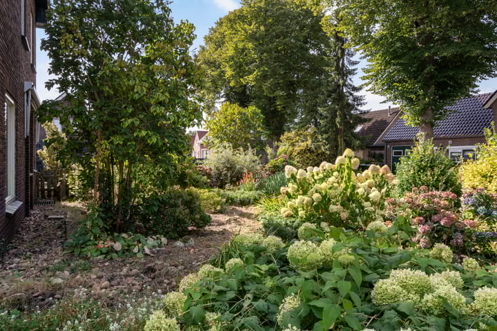 Foto 34 van Langeveldstraat 7