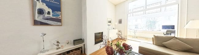 Woonkamer achterzijde bel-etage