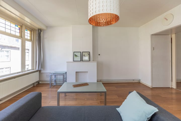 Foto 1 van Luzacstraat 24-B02