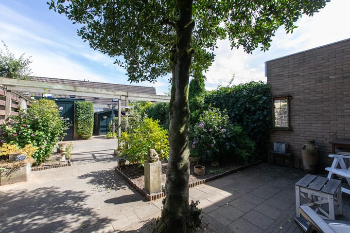 Foto 4 van Donker Curtiuslaan 11