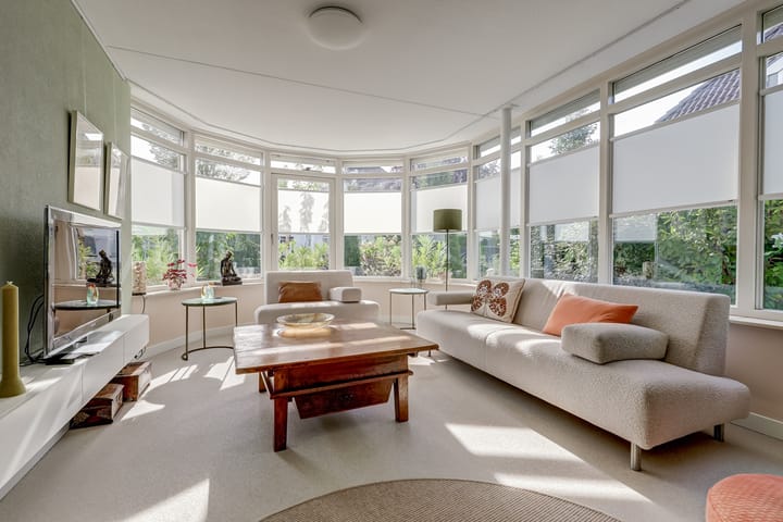 Photo 9 of Akelei 47