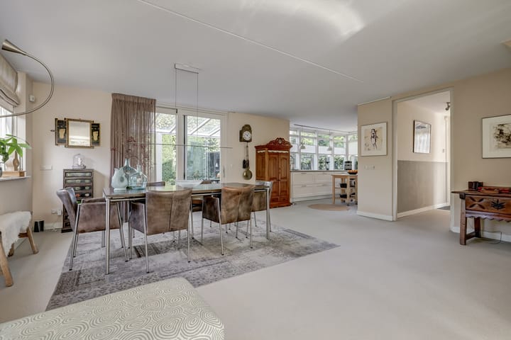 Photo 12 of Akelei 47