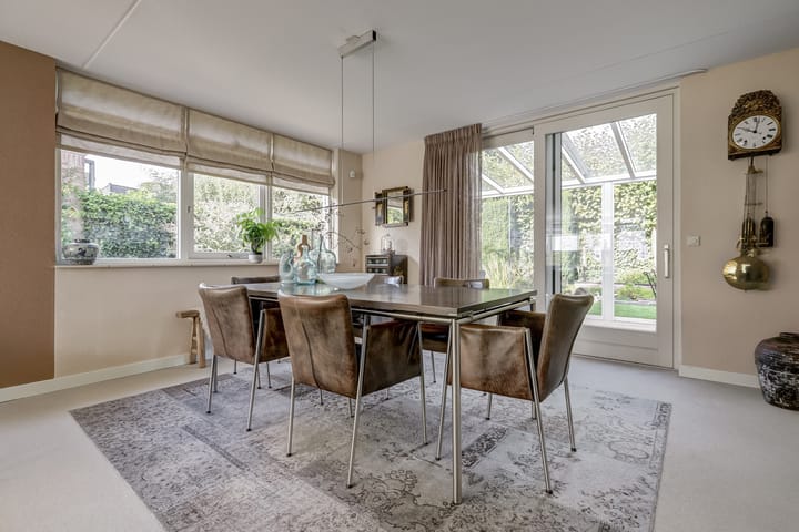 Photo 13 of Akelei 47