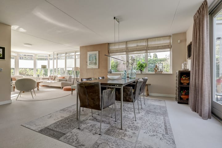 Photo 14 of Akelei 47