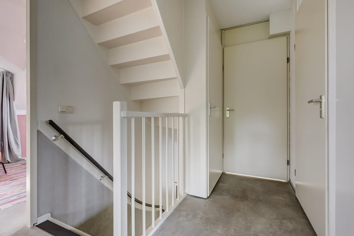 Photo 28 of Akelei 47