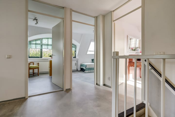 Photo 29 of Akelei 47