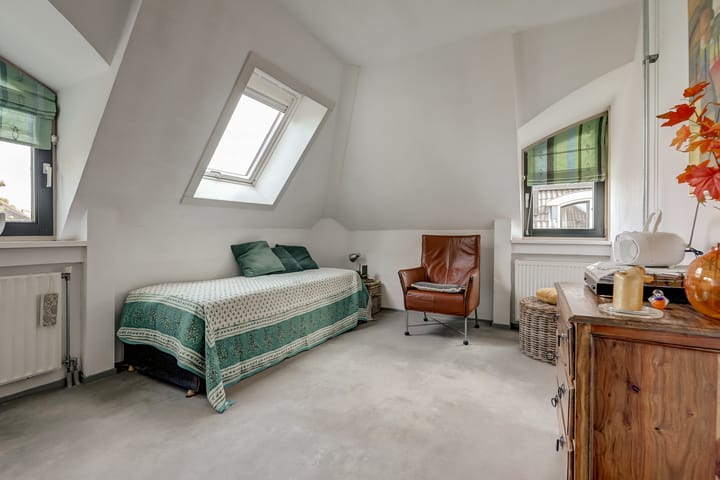 Photo 30 of Akelei 47