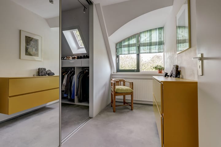 Photo 32 of Akelei 47