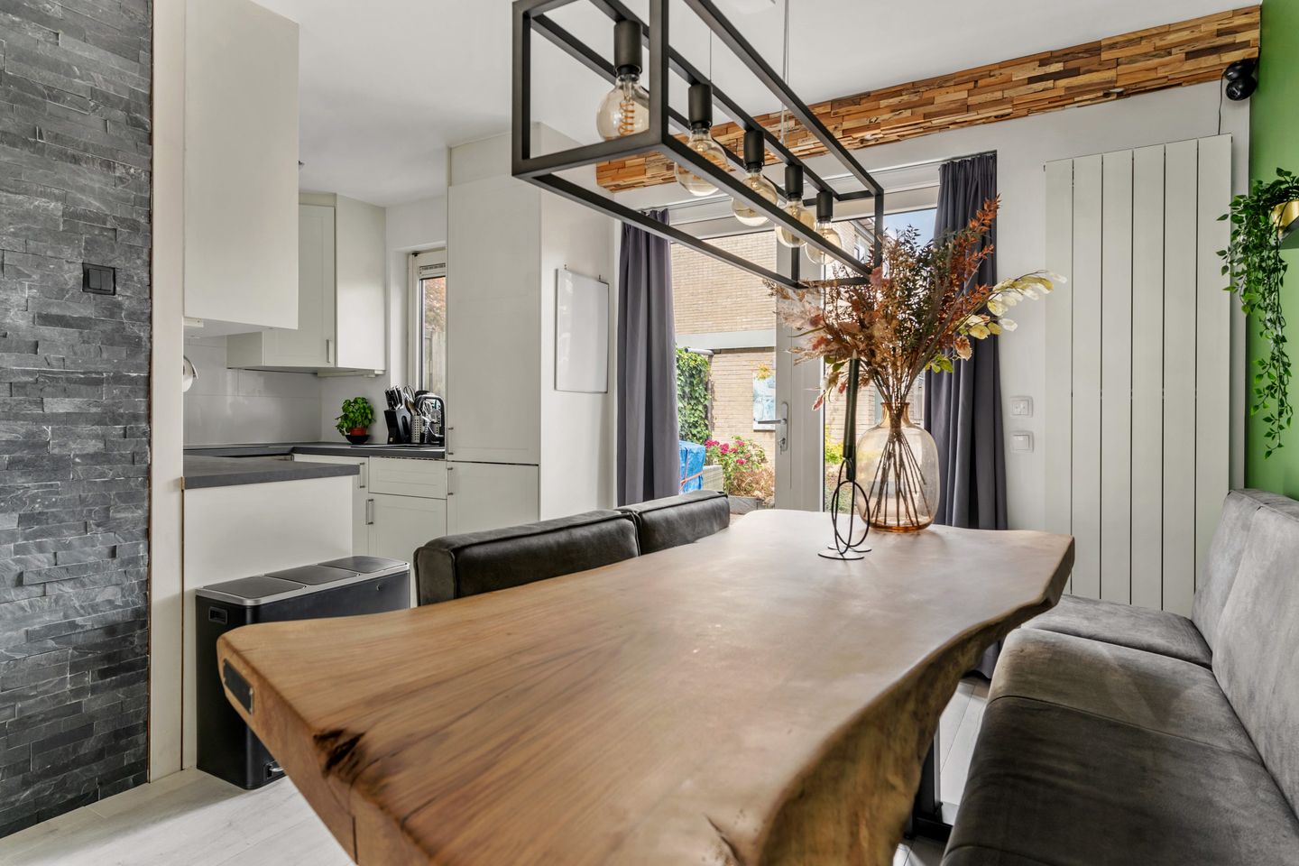 Foto 10 van Burgemeester de Bruïnelaan 135