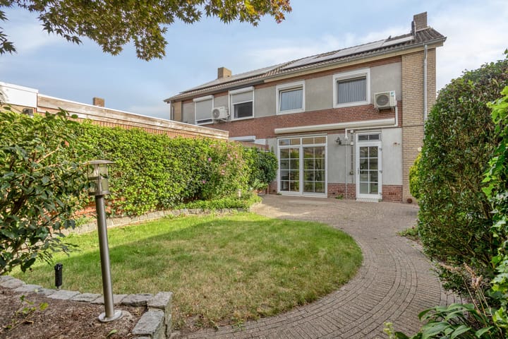 Photo 4 of John F. Kennedylaan 78