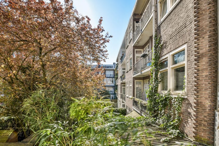 Foto 15 van Cornelis Krusemanstraat 11-1