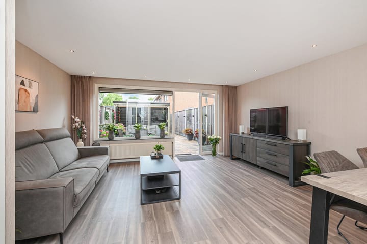 Photo 2 of Groentelaan 13