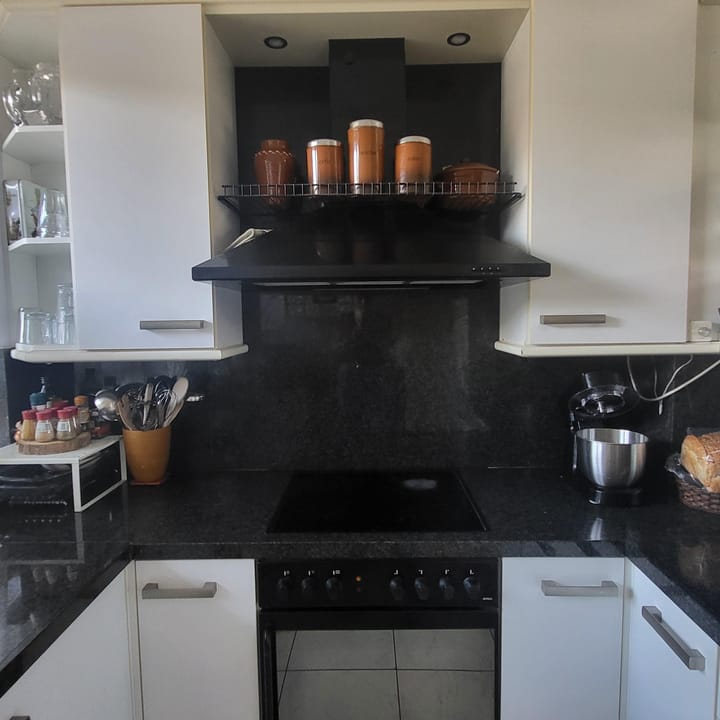 Photo 4 of Vredenburg 118