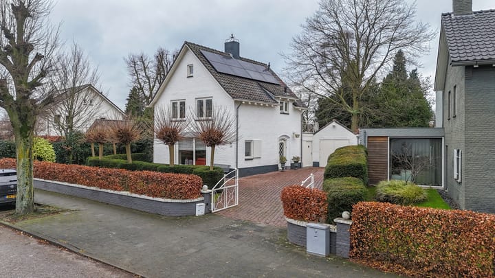 Photo 8 of Van Malsenstraat 11