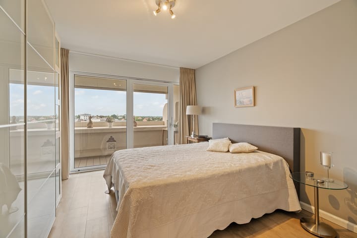 Photo 18 of Duinroos 37