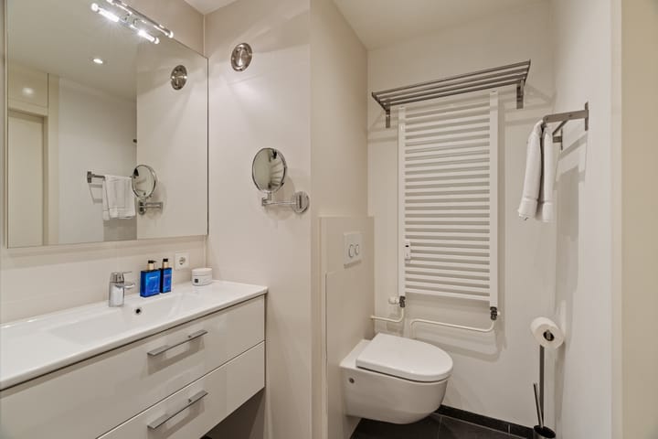 Photo 25 of Duinroos 37