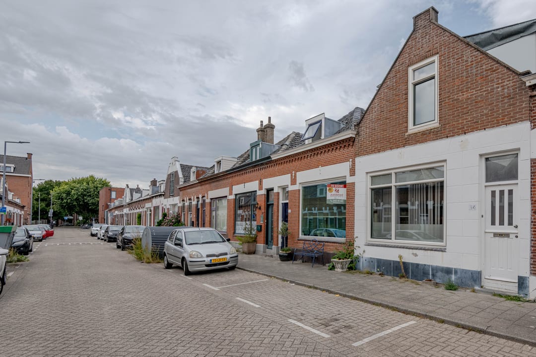 Foto 2 van Zwijndrechtsestraat 32