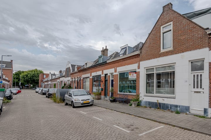 Foto 2 van Zwijndrechtsestraat 32