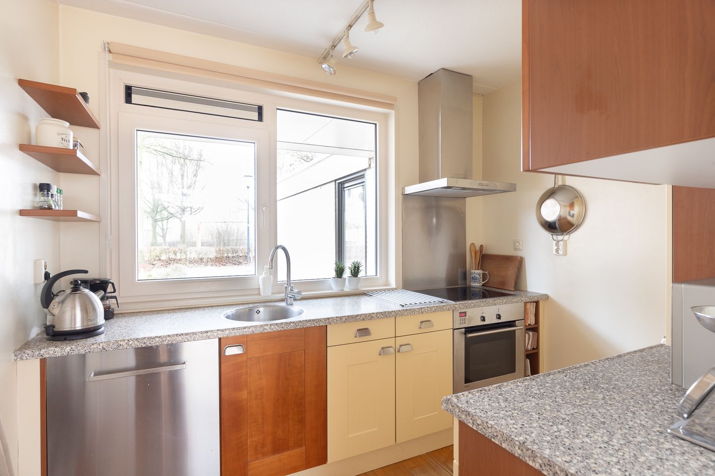 Photo 14 of Marsstraat 6