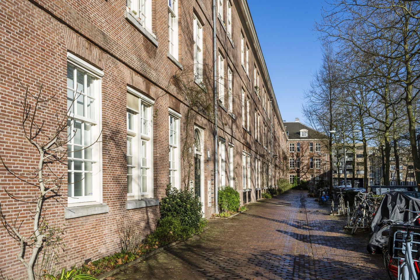 Bekijk foto 2 van Sarphatistraat 656-658