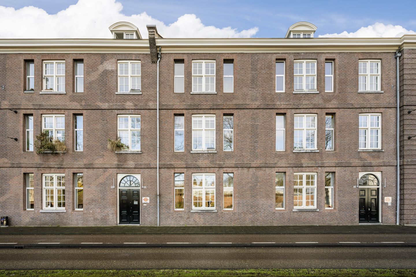 Bekijk foto 3 van Sarphatistraat 656-658