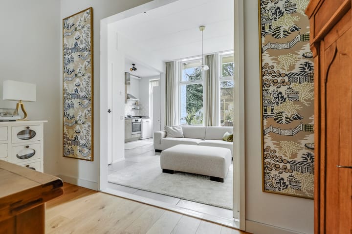 Photo 18 of Paulstraat 100