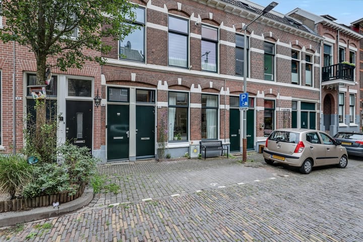 Photo 46 of Paulstraat 100