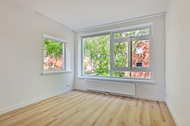 Photo 11 of Edisonstraat 14-1