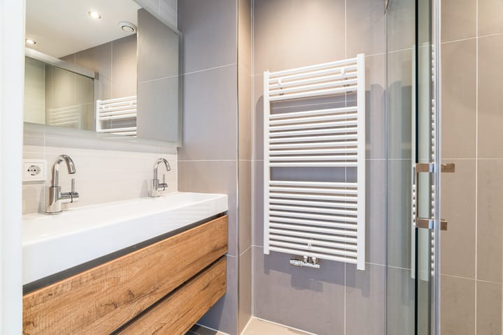 Foto 5 van Warmoezierstraat 5-B