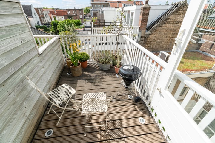 Foto 27 van Warmoezierstraat 5-B