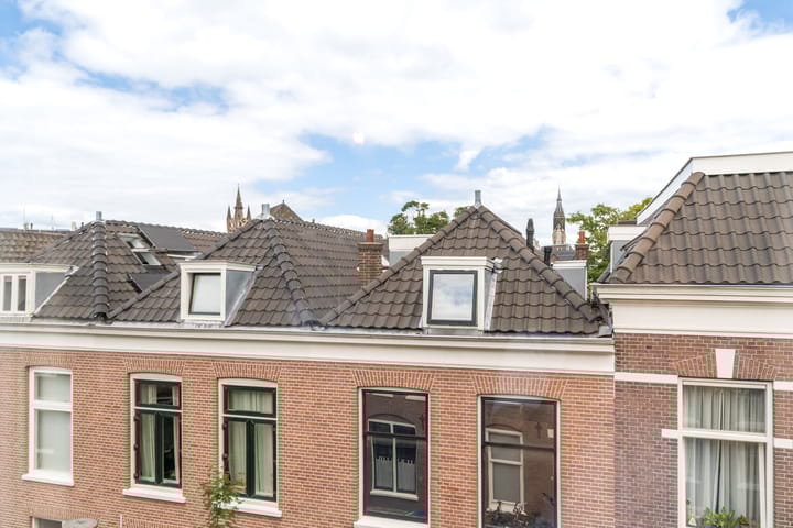 Foto 33 van Warmoezierstraat 5-B