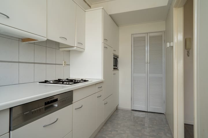 Photo 14 of Roelof van Schevenstraat 91