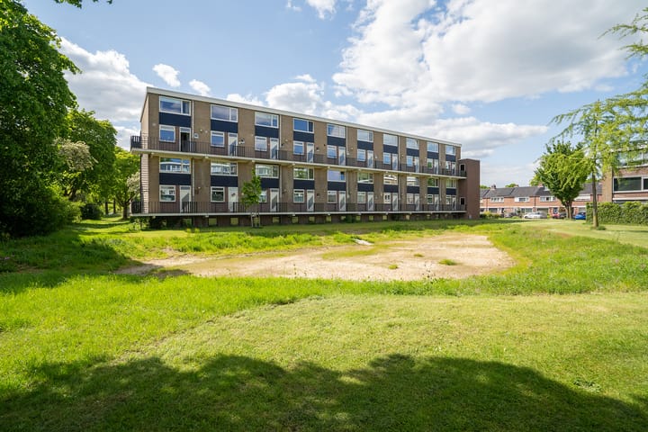 Photo 1 of Roelof van Schevenstraat 91