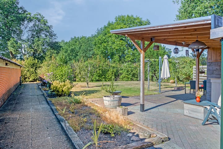 Photo 34 of Haulerwijksterweg 17