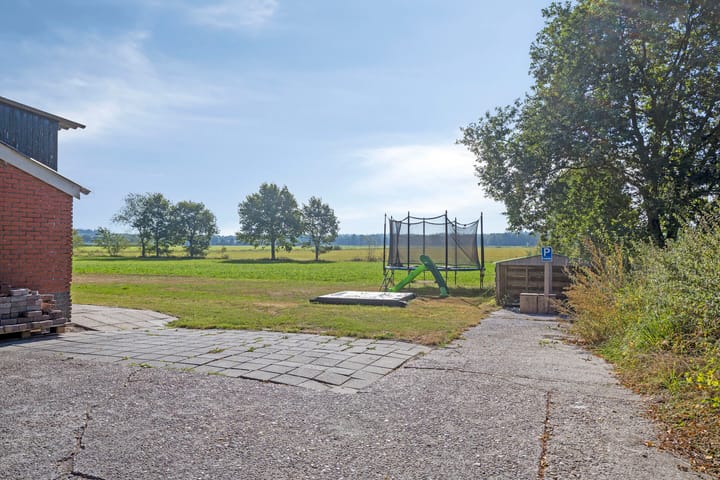 Photo 38 of Haulerwijksterweg 17