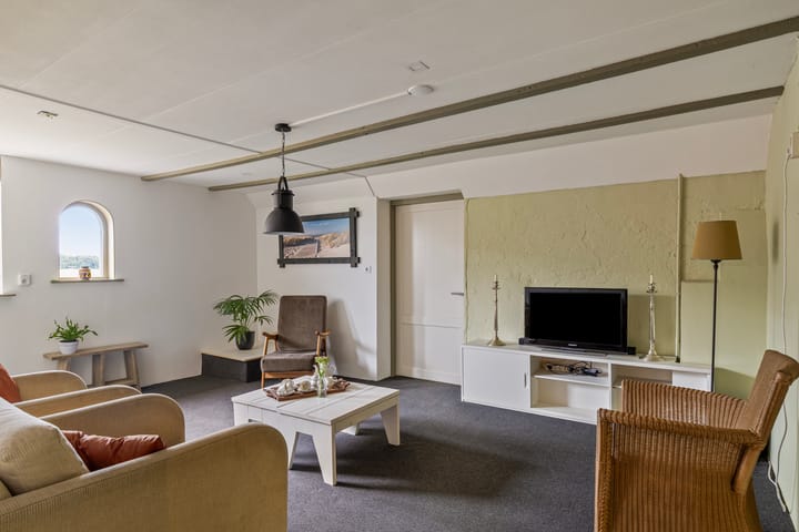 Photo 52 of Haulerwijksterweg 17