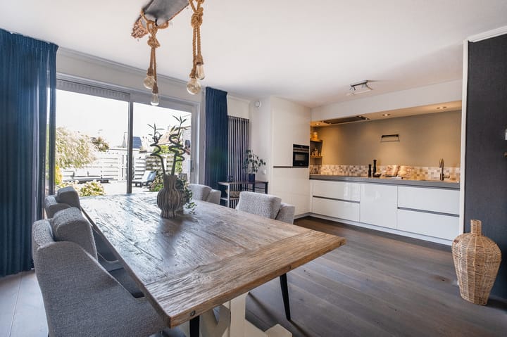 Foto 6 van Paradijsvogel 48