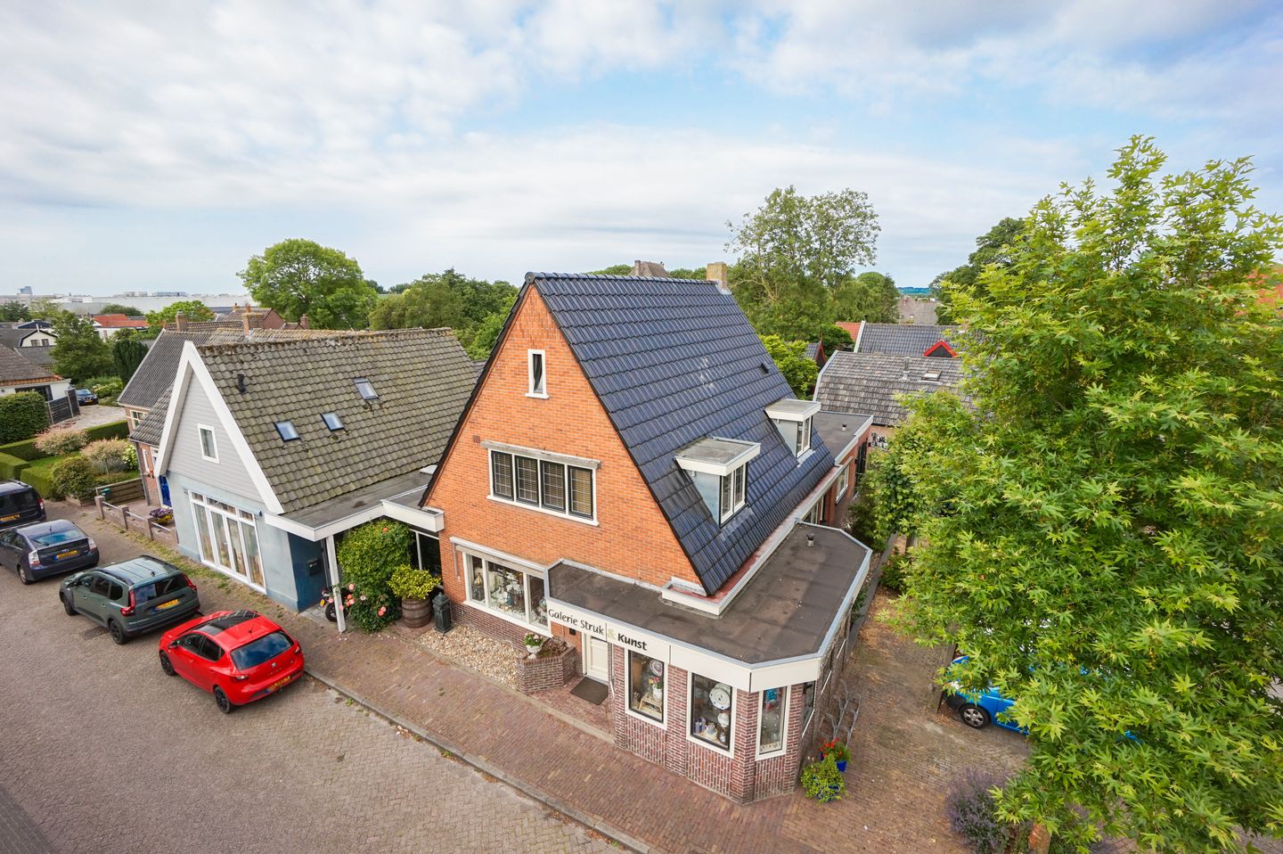 View photo 1 of Fabrieksstraat 2