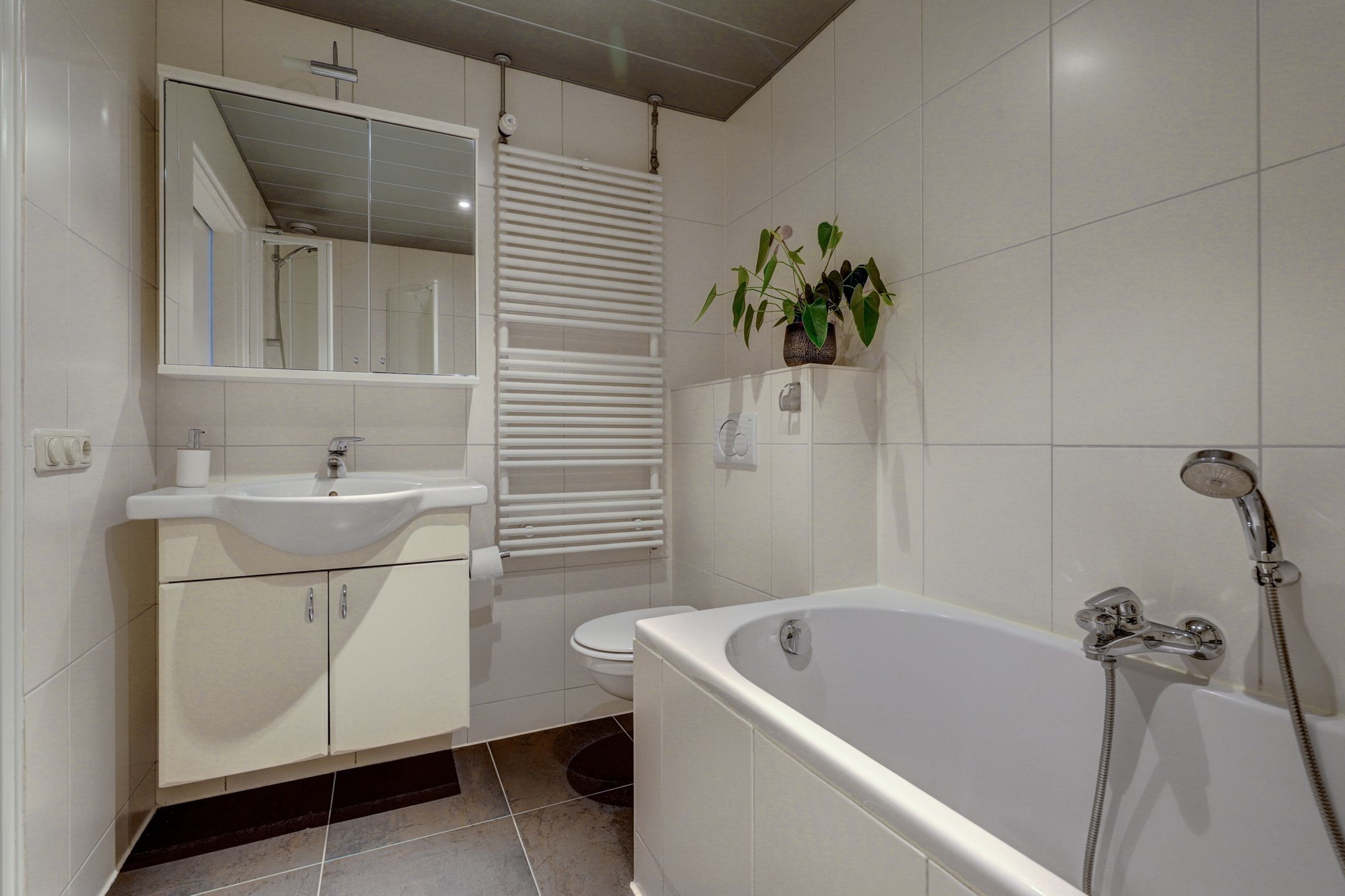 Foto 30 van Burgemeester Wientjensstraat 43