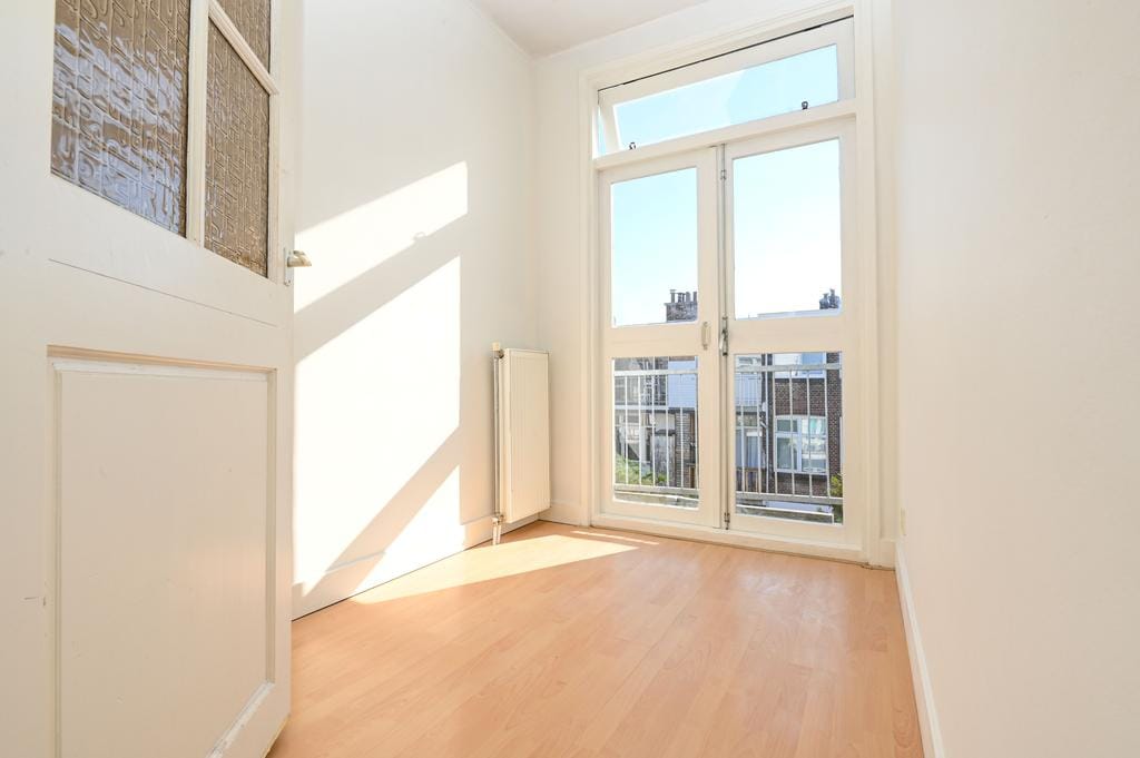 Photo 10 of Weesperstraat 126