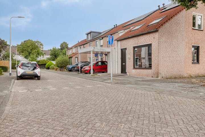 Photo 39 of Grijpskerkstraat 1